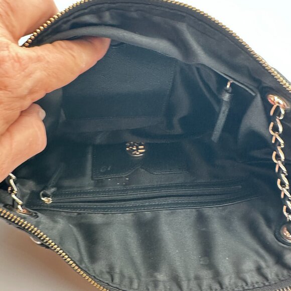 DKNY Bag Leather Quilted Black with Gold Hardware and Gold Chain Shoulder Straps - Picture 15 of 16